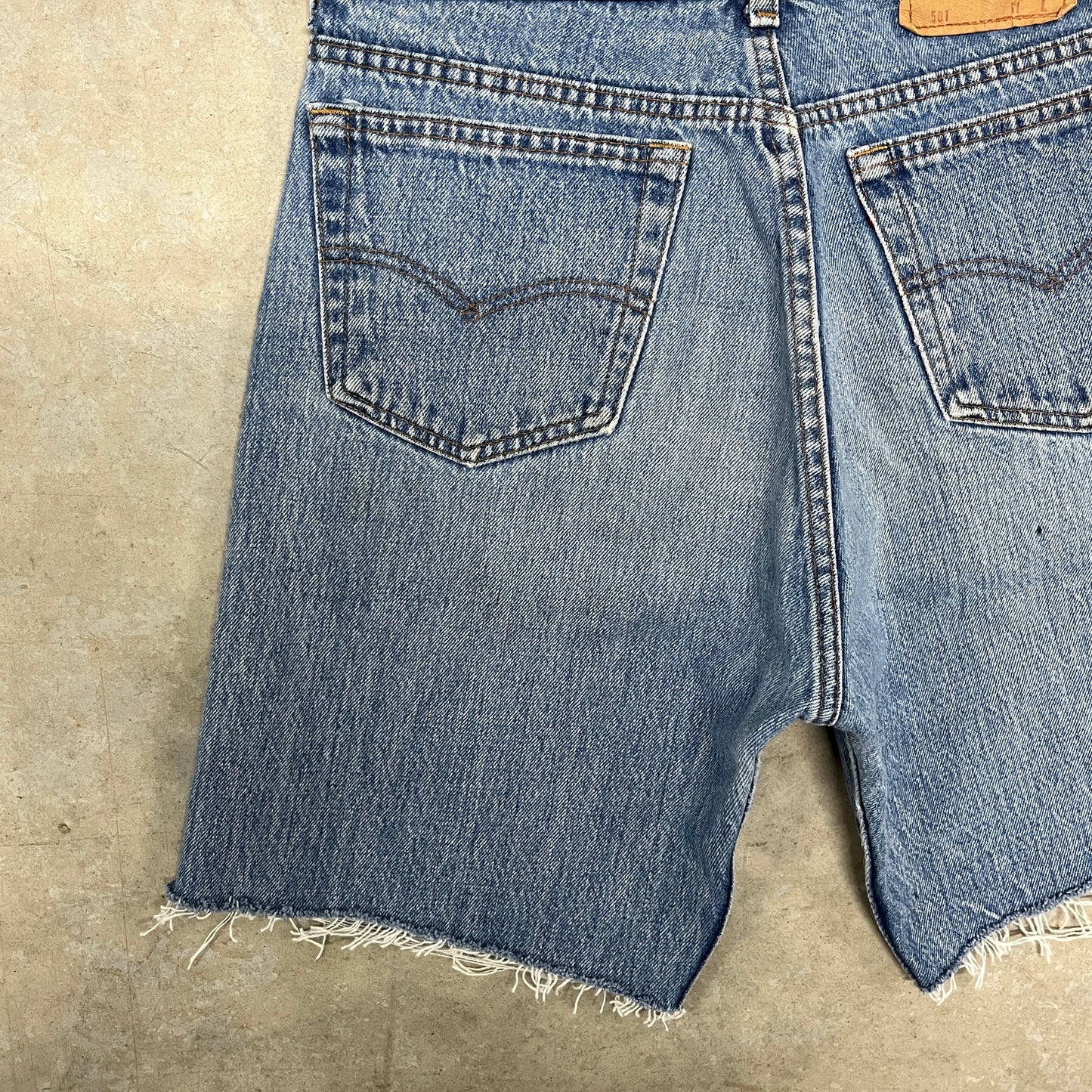 (32) Vintage Levi’s Shorts 80s