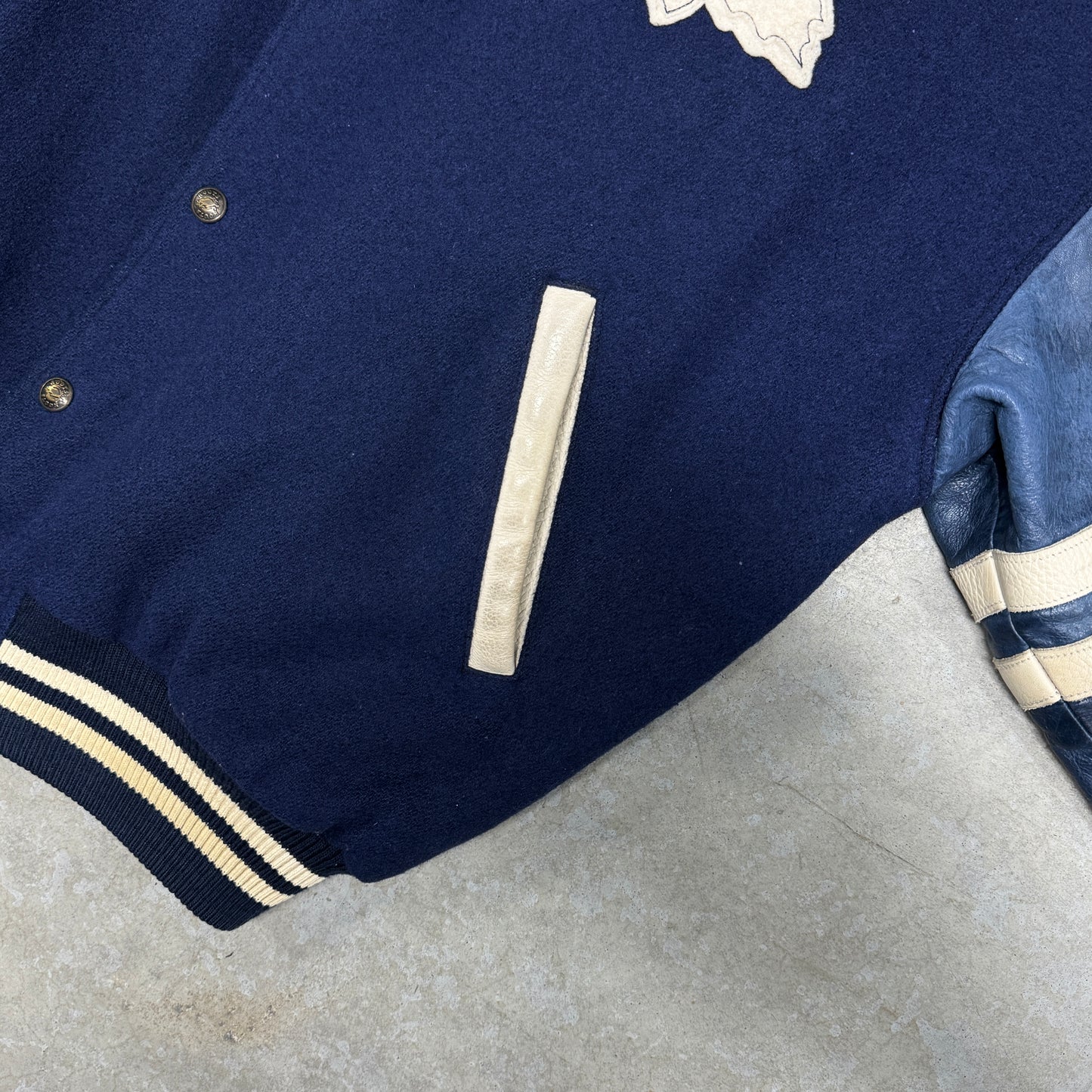 (L) Vintage Toronto Maple Leafs Roots Varsity Jacket