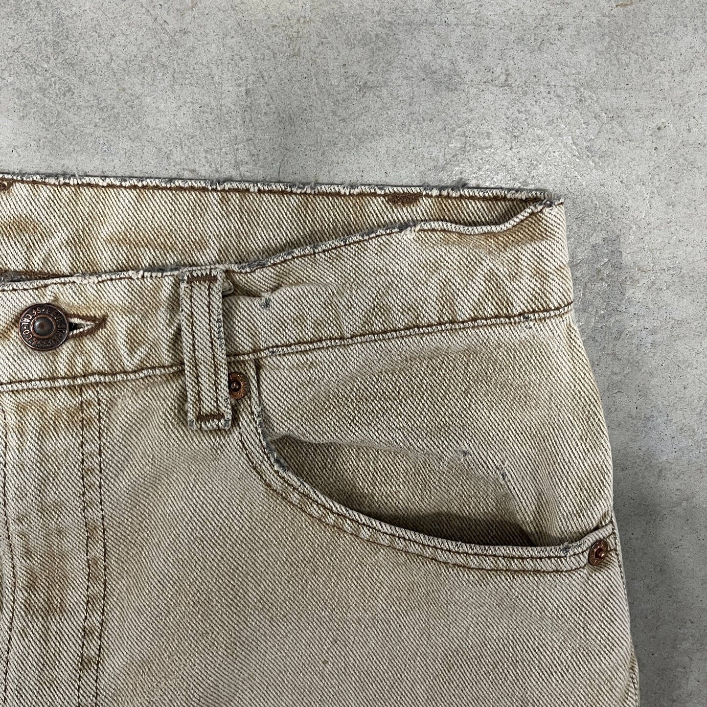 (32) Vintage Levi’s 550 Shorts