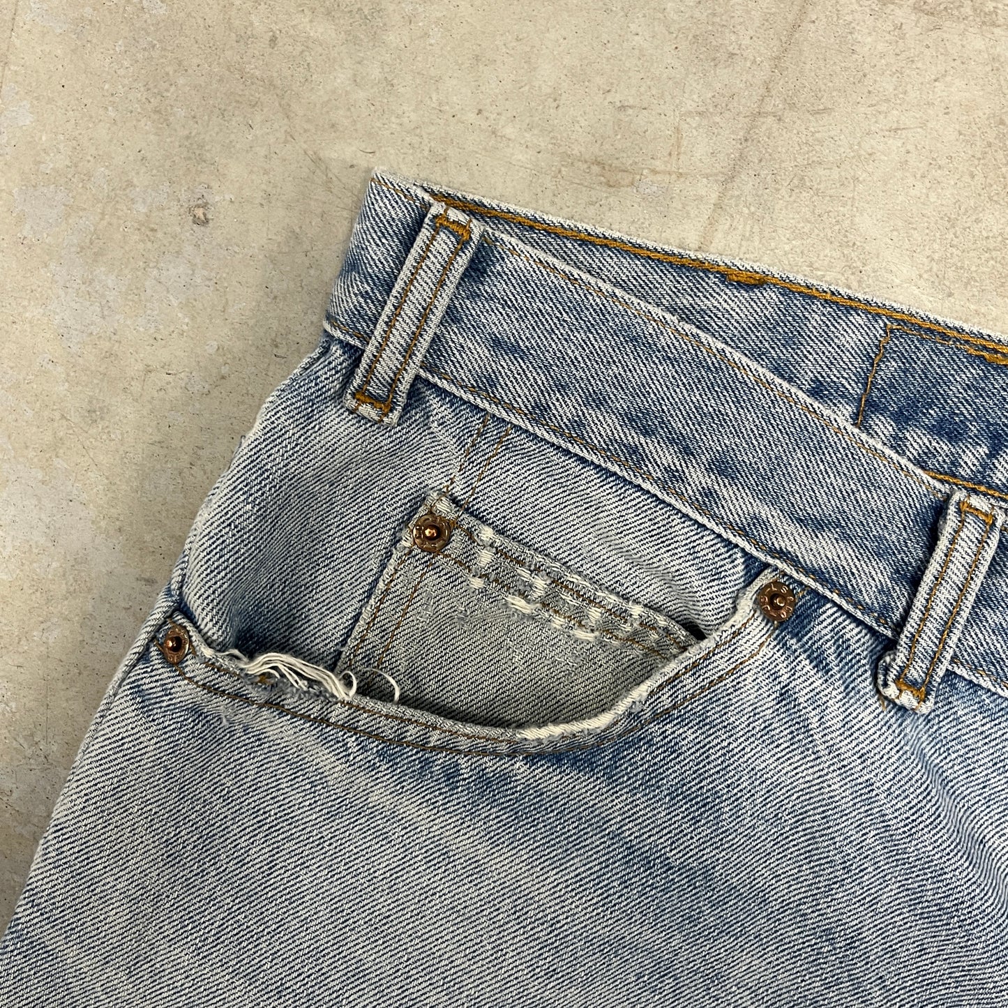 (38) Vintage Levi’s Shorts