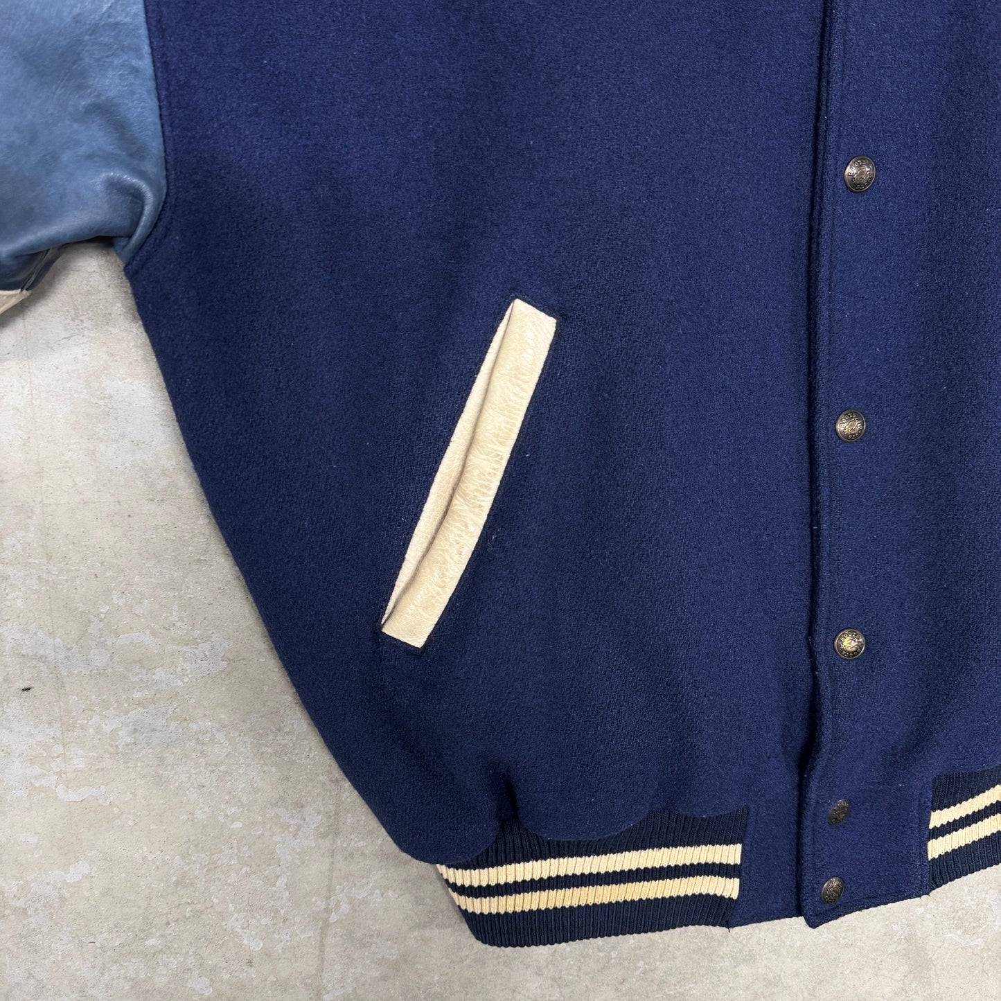 (L) Vintage Toronto Maple Leafs Roots Varsity Jacket