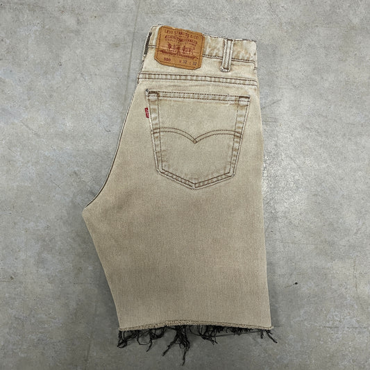 (32) Vintage Levi’s 550 Shorts
