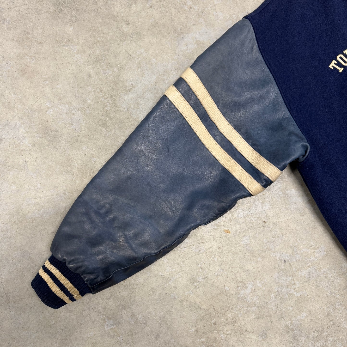 (L) Vintage Toronto Maple Leafs Roots Varsity Jacket