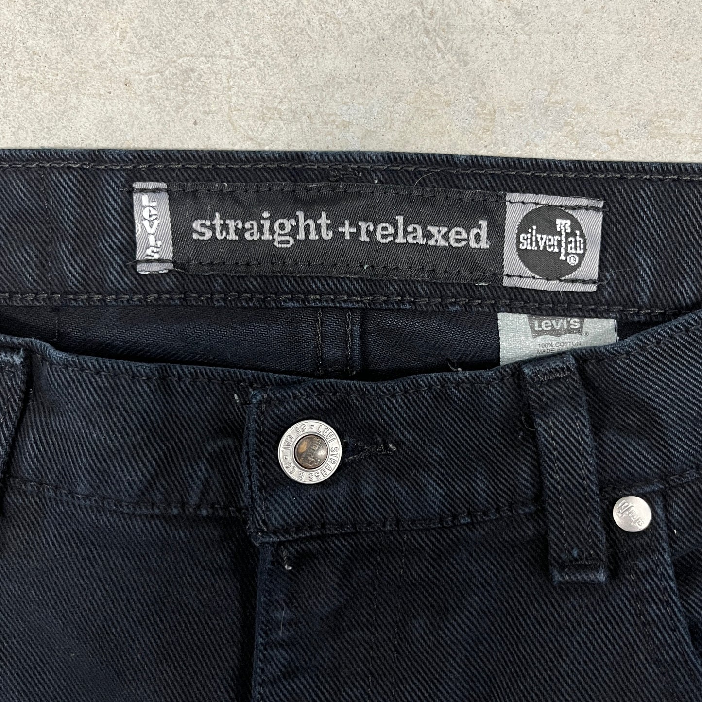 (32) Vintage Levi’s Silvertab Shorts