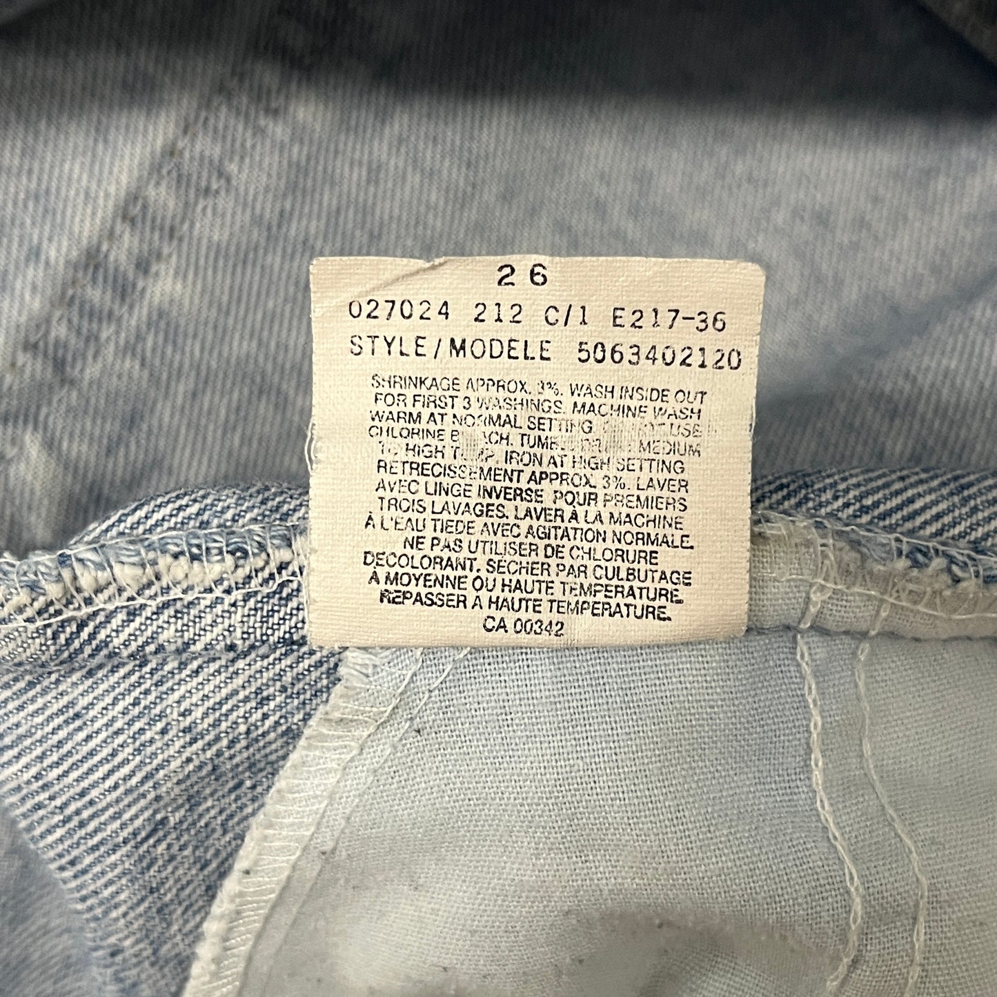(38) Vintage Levi’s Shorts