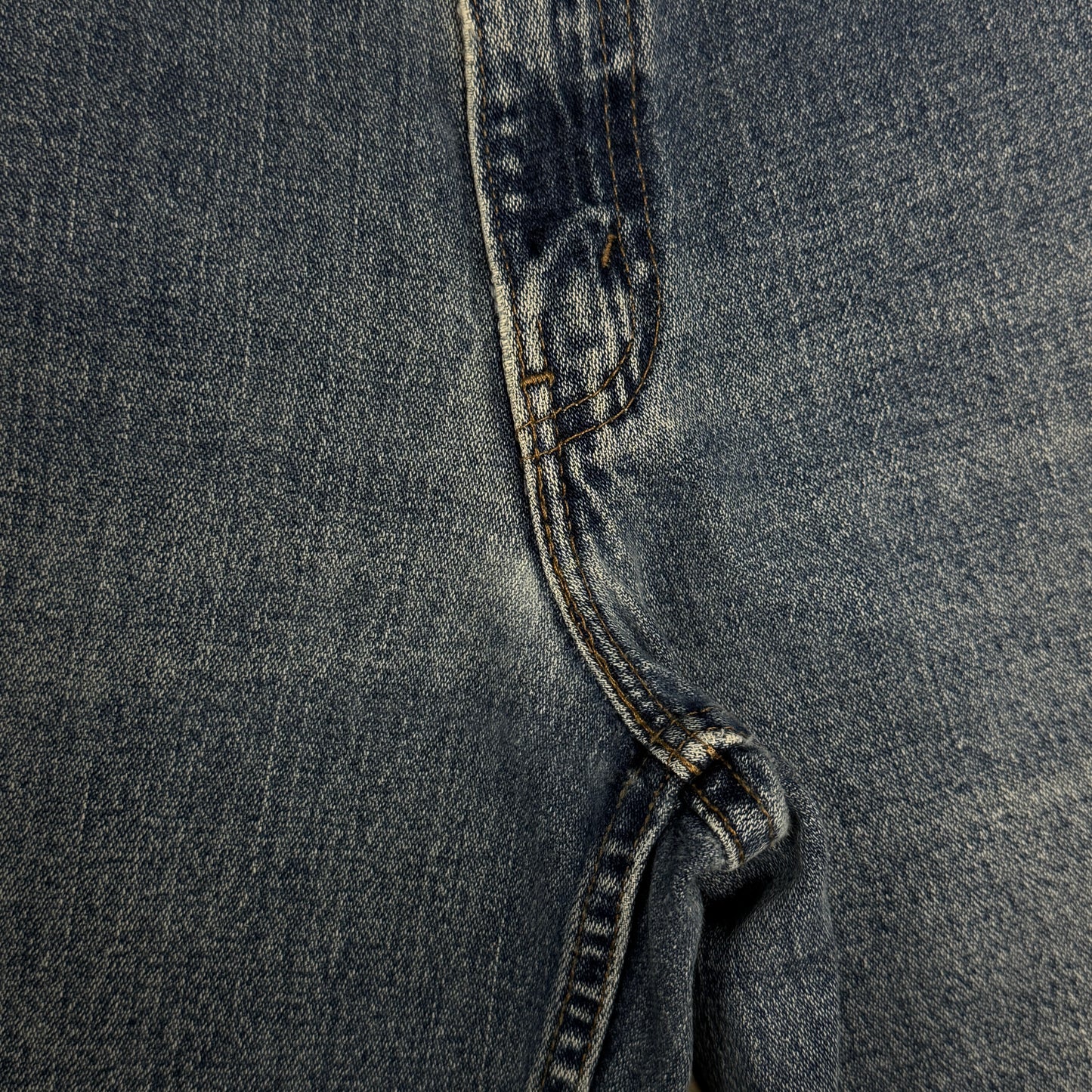 (36) Vintage Levi’s Silver Tab Jean Shorts