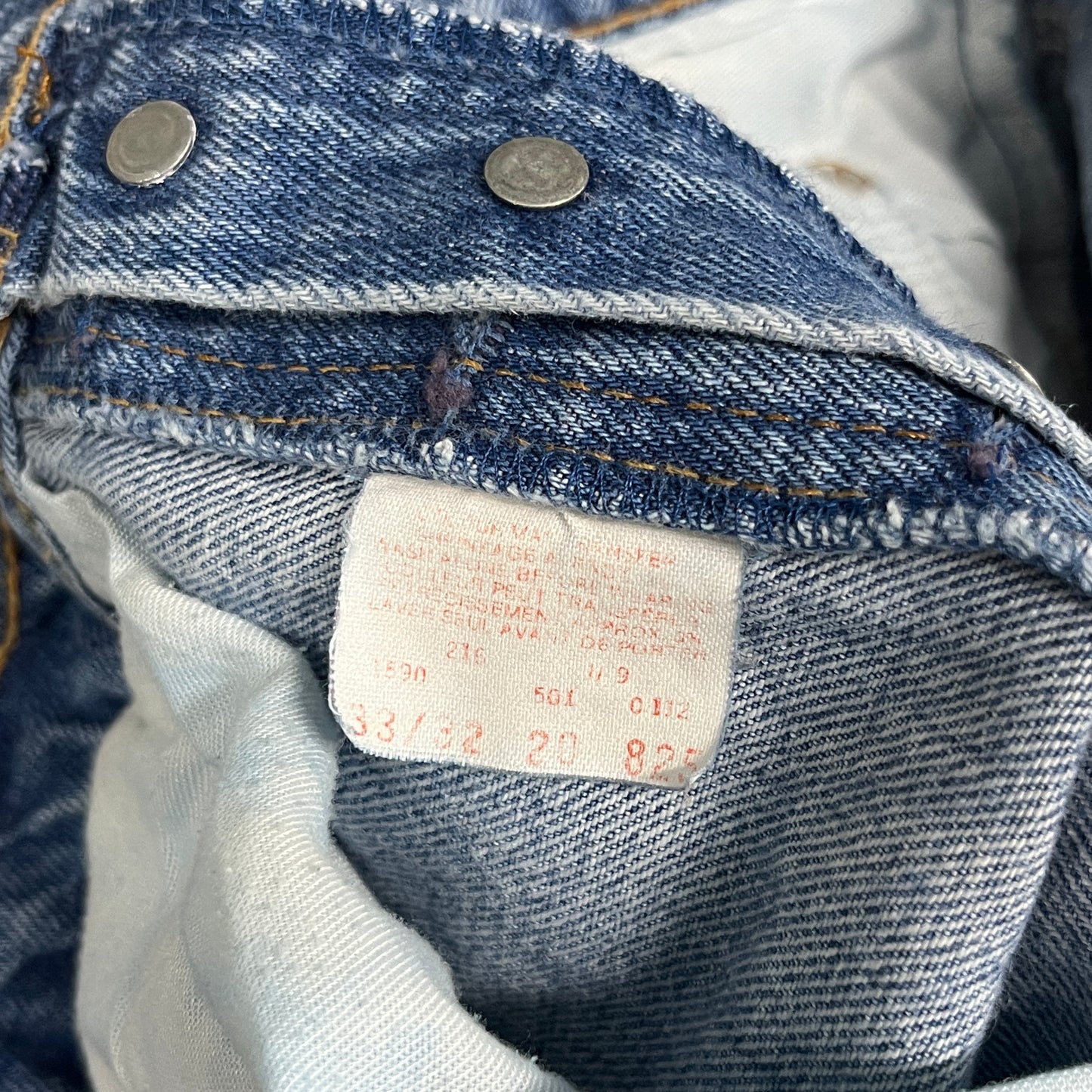 (32) Vintage Levi’s Shorts 80s