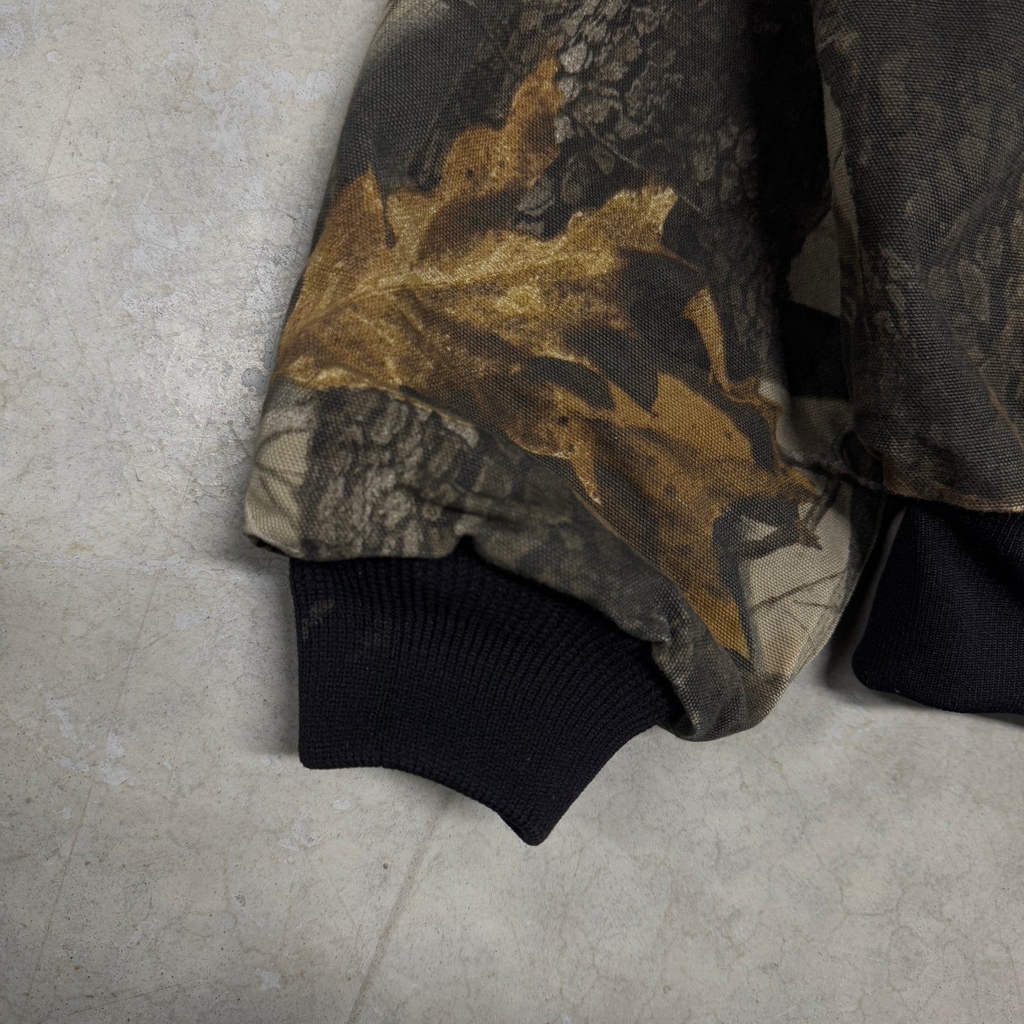 (XL) Vintage Carhartt Camo Jacket