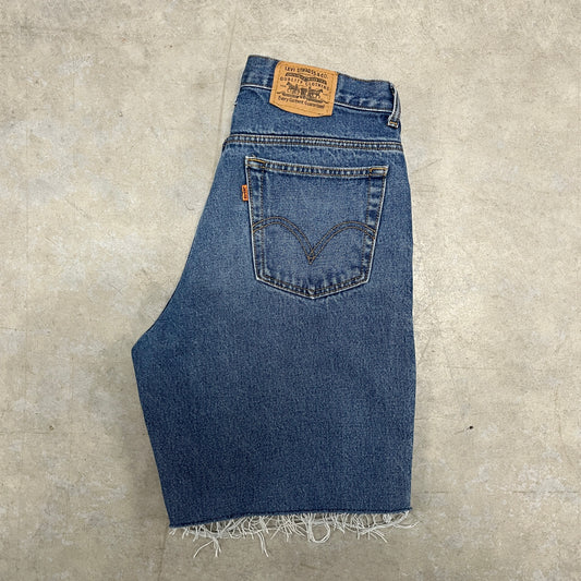 (32) Vintage Levi’s Shorts
