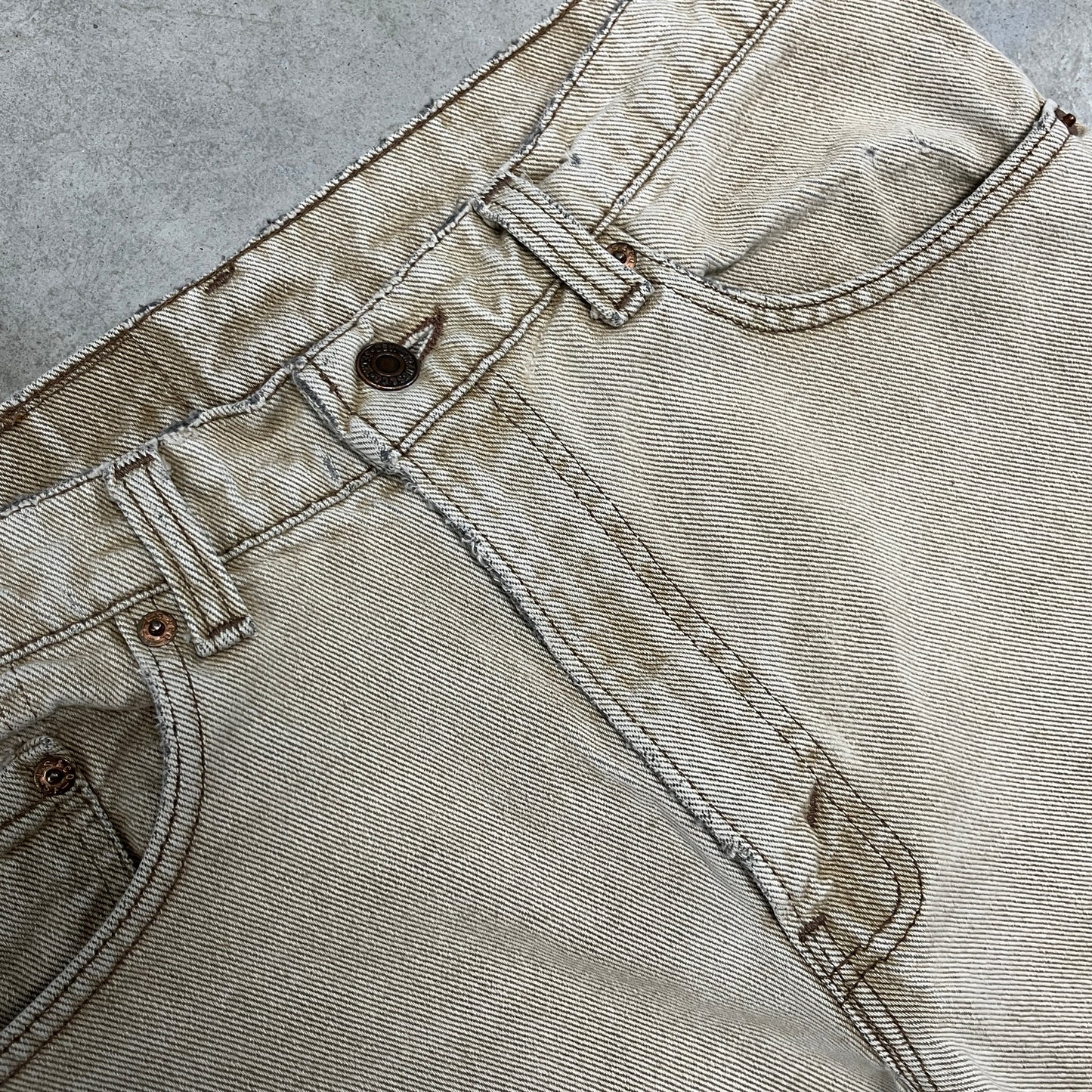 (32) Vintage Levi’s 550 Shorts