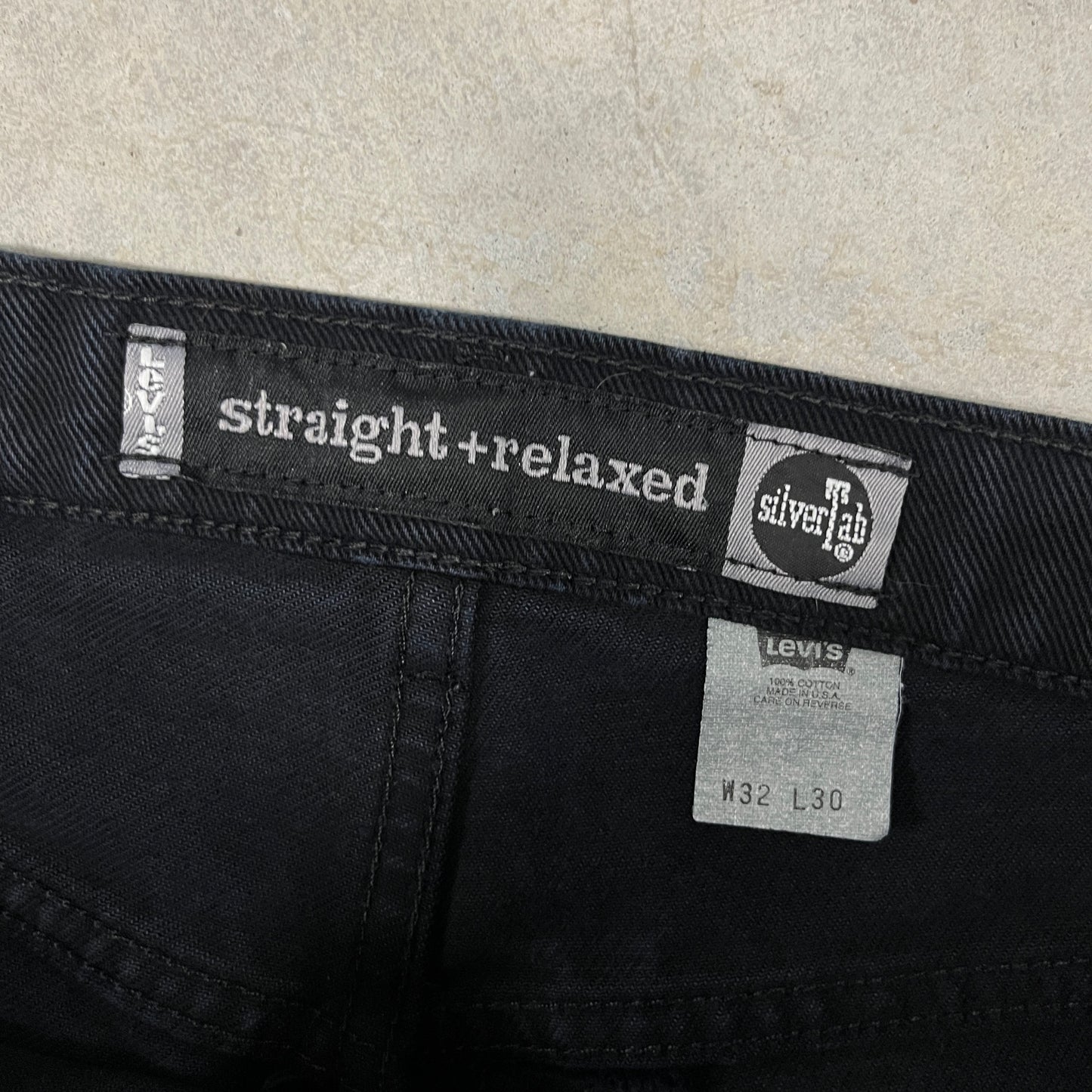 (32) Vintage Levi’s Silvertab Shorts