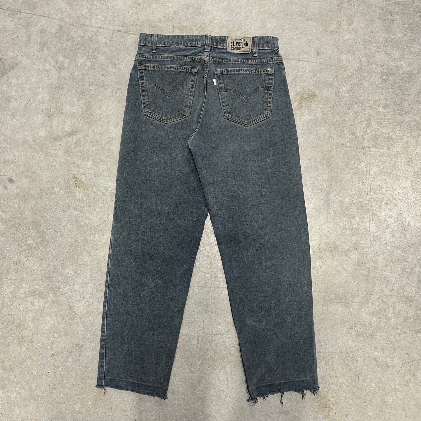 (32) Vintage Levis Silvertab Jeans