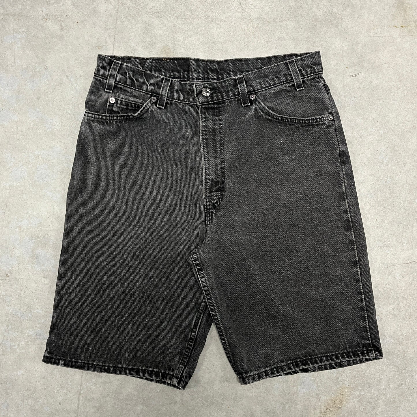 (34) Vintage Levis Jean Shorts