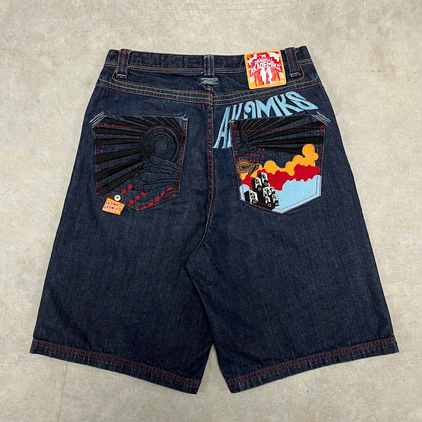 (32) Vintage Akademiks Jean Shorts Y2K