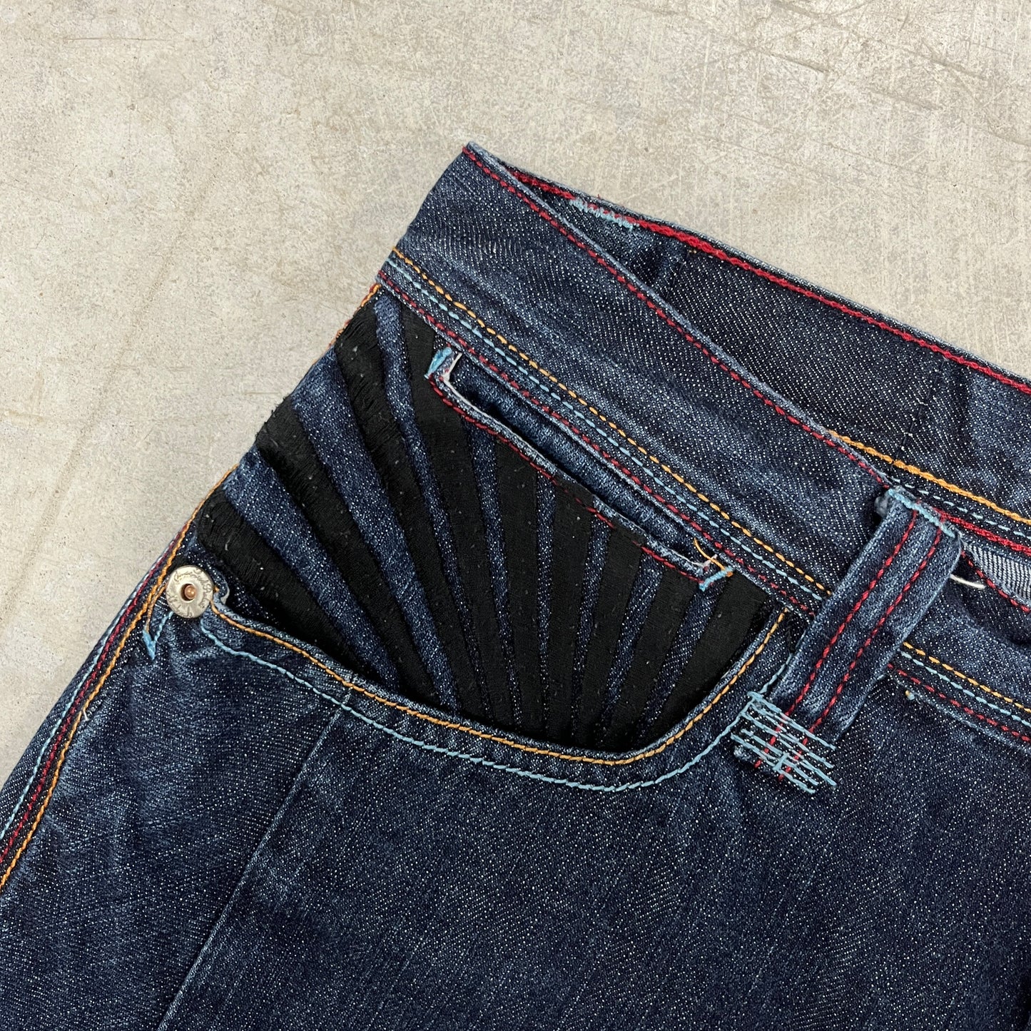 (32) Vintage Akademiks Jean Shorts Y2K