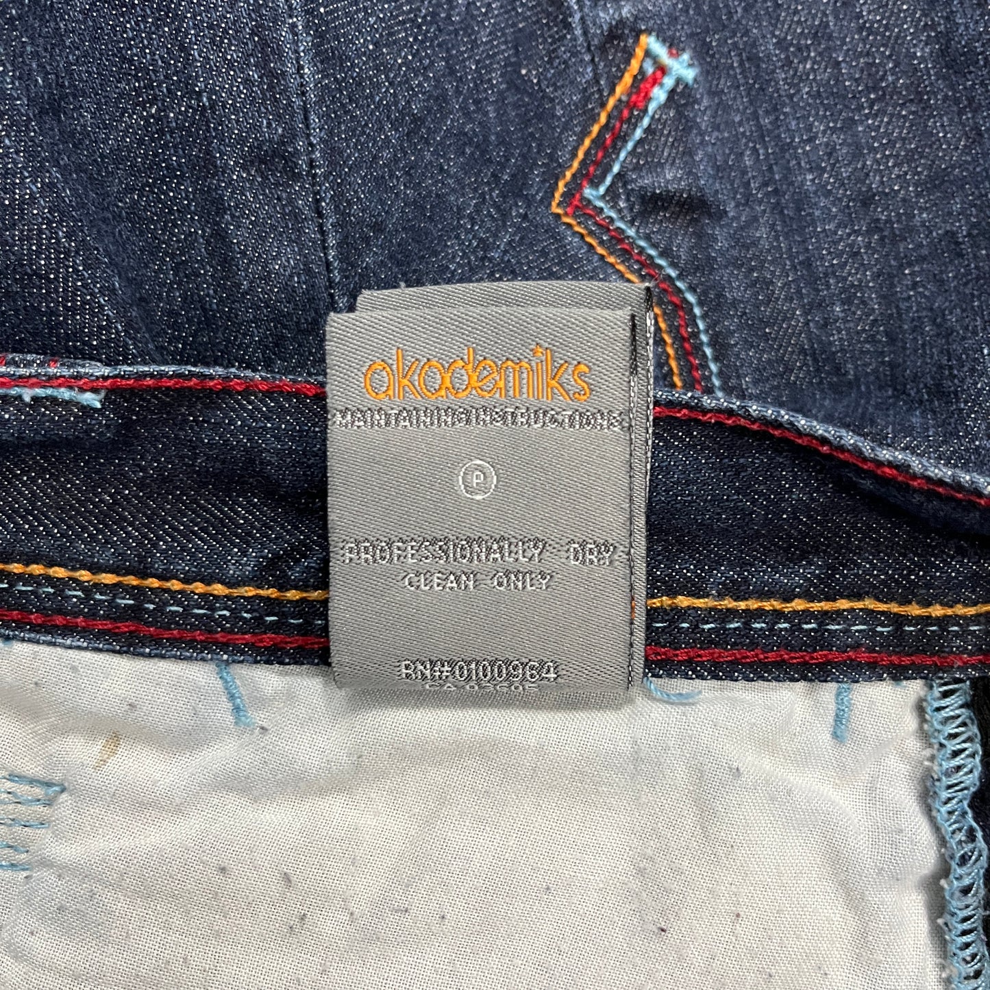 (32) Vintage Akademiks Jean Shorts Y2K