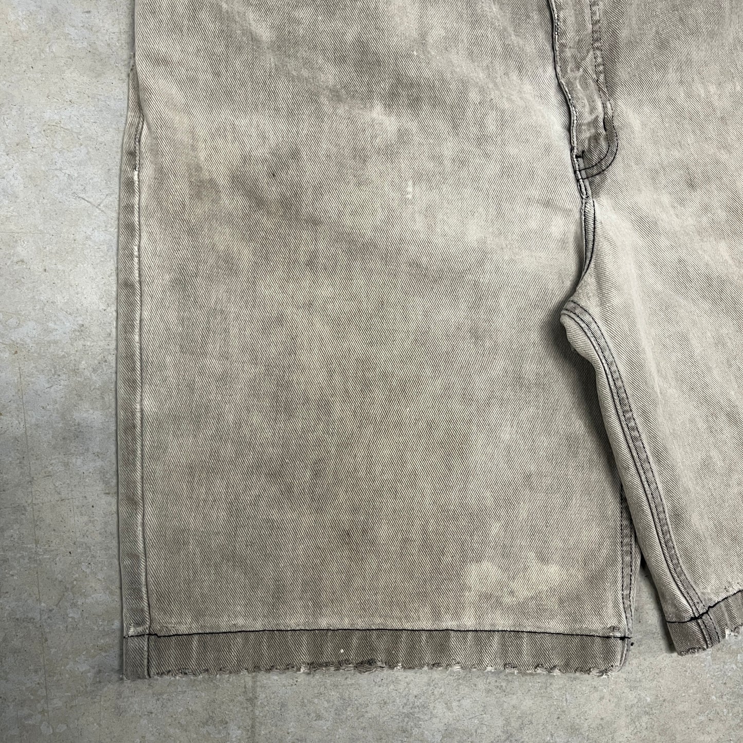 (36) Vintage Guess Jean Shorts