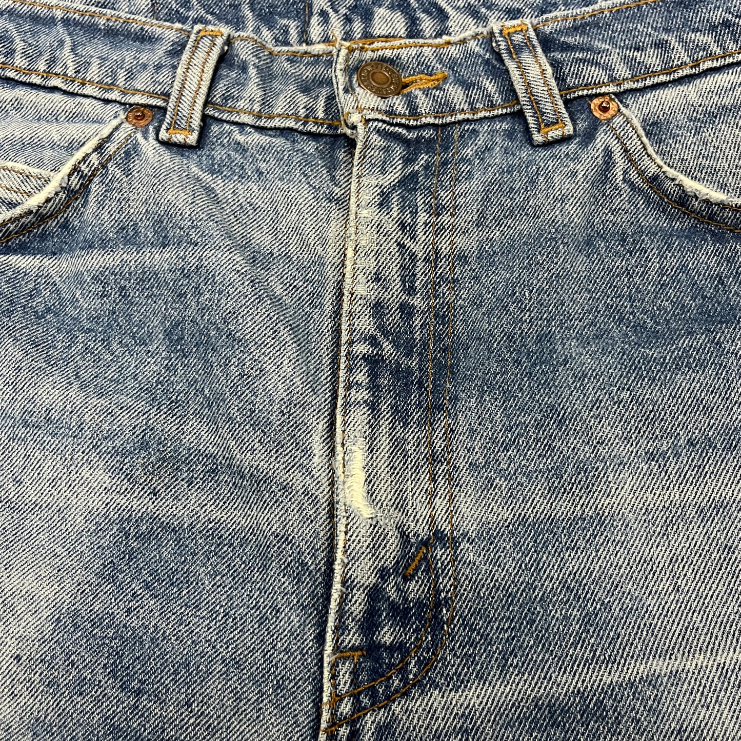 (32) Vintage Levis Orange Tab Jean Shorts