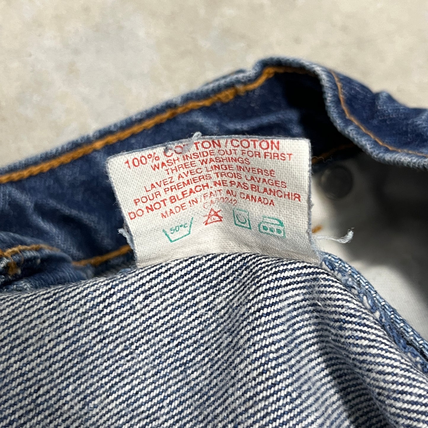 (34) Vintage Levis Orange Tab Jean Shorts