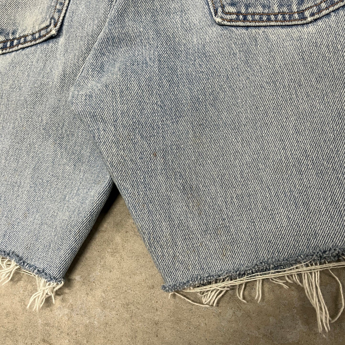 (30) Vintage Levis 505 Jean Shorts