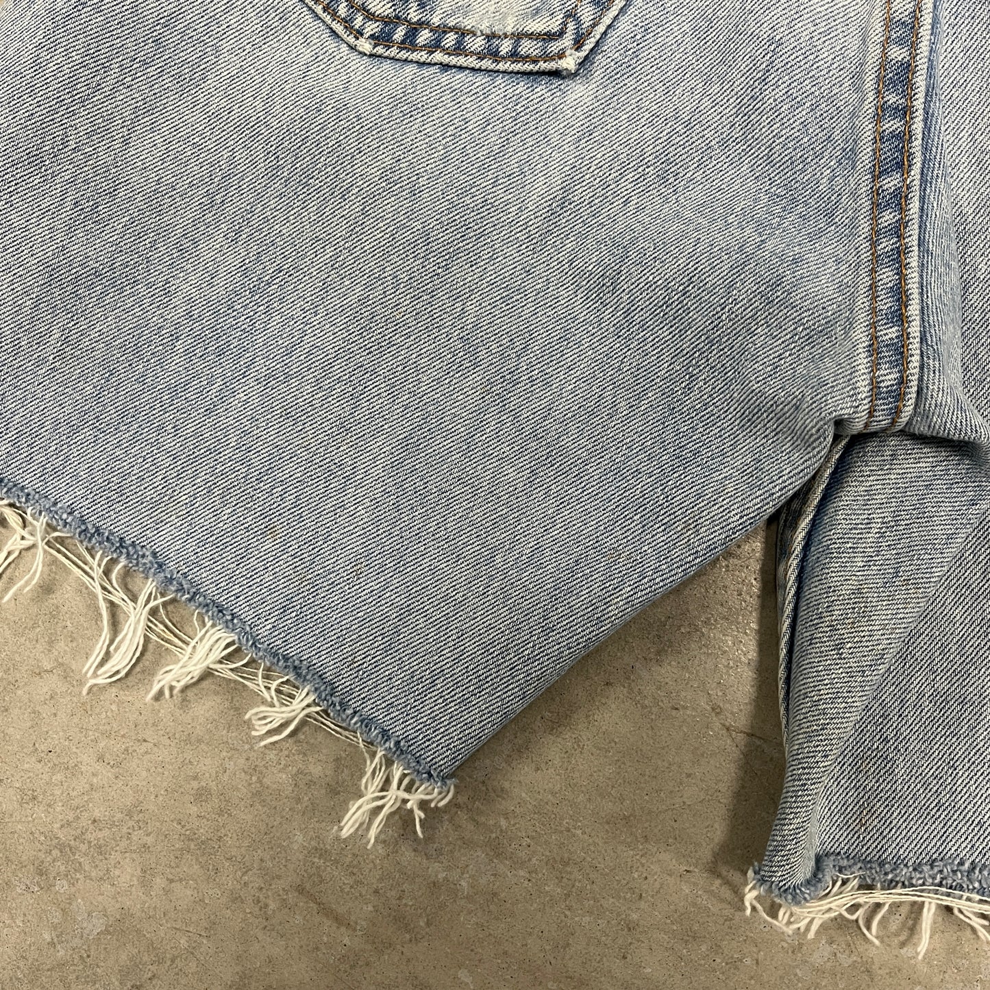 (30) Vintage Levis 505 Jean Shorts