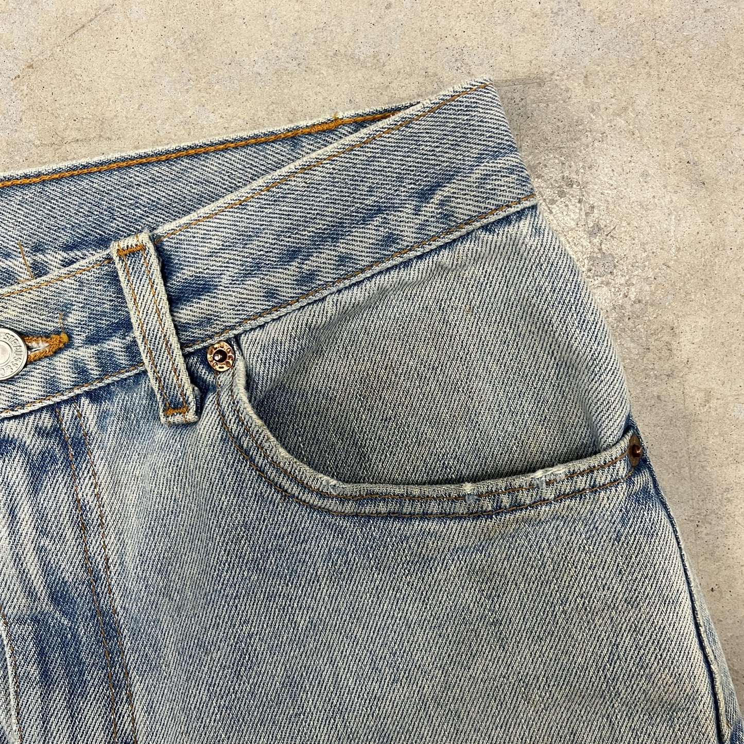 (30) Vintage Levis 505 Jean Shorts