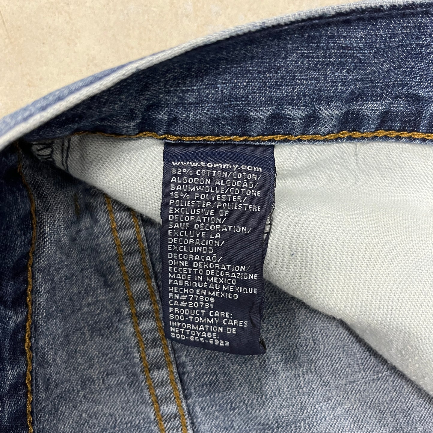 (36) Vintage Tommy Jean Shorts