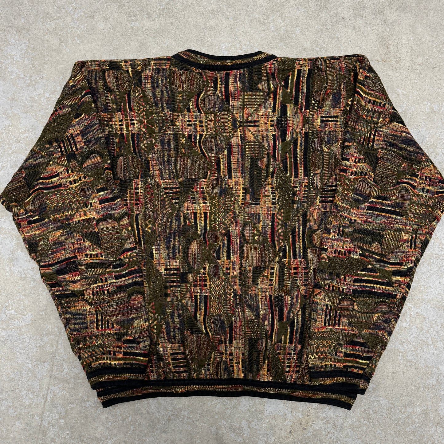 (L) Vintage Tundra 3D Knit Sweater
