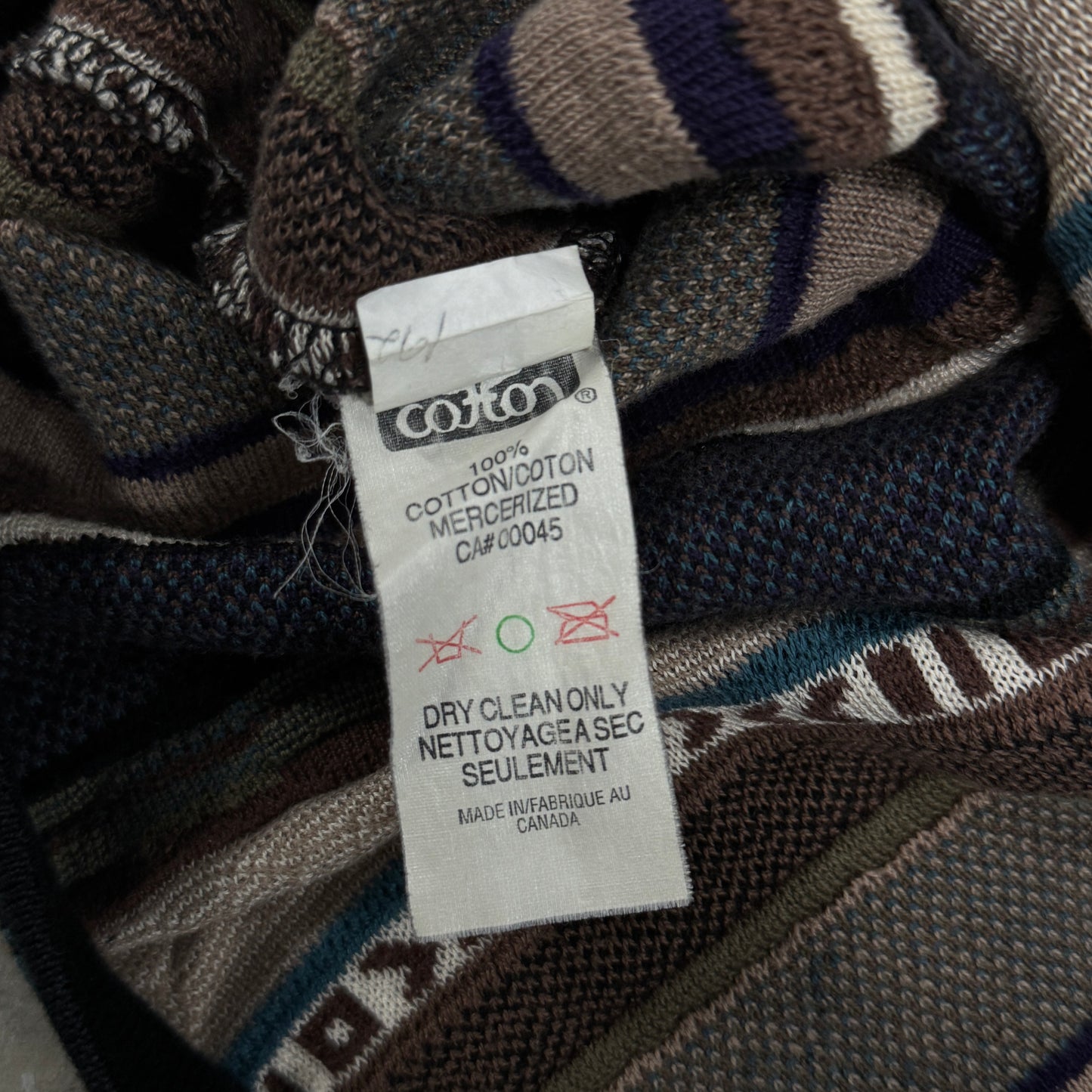 (L) Vintage Tundra 3D Knit Sweater