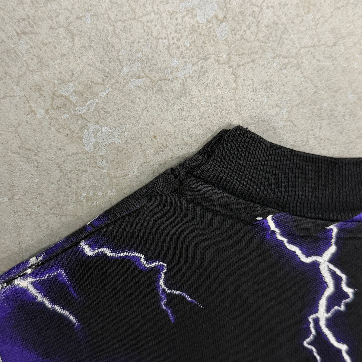 (M) Vintage Harley Davidson Thunder & Lightning Shirt