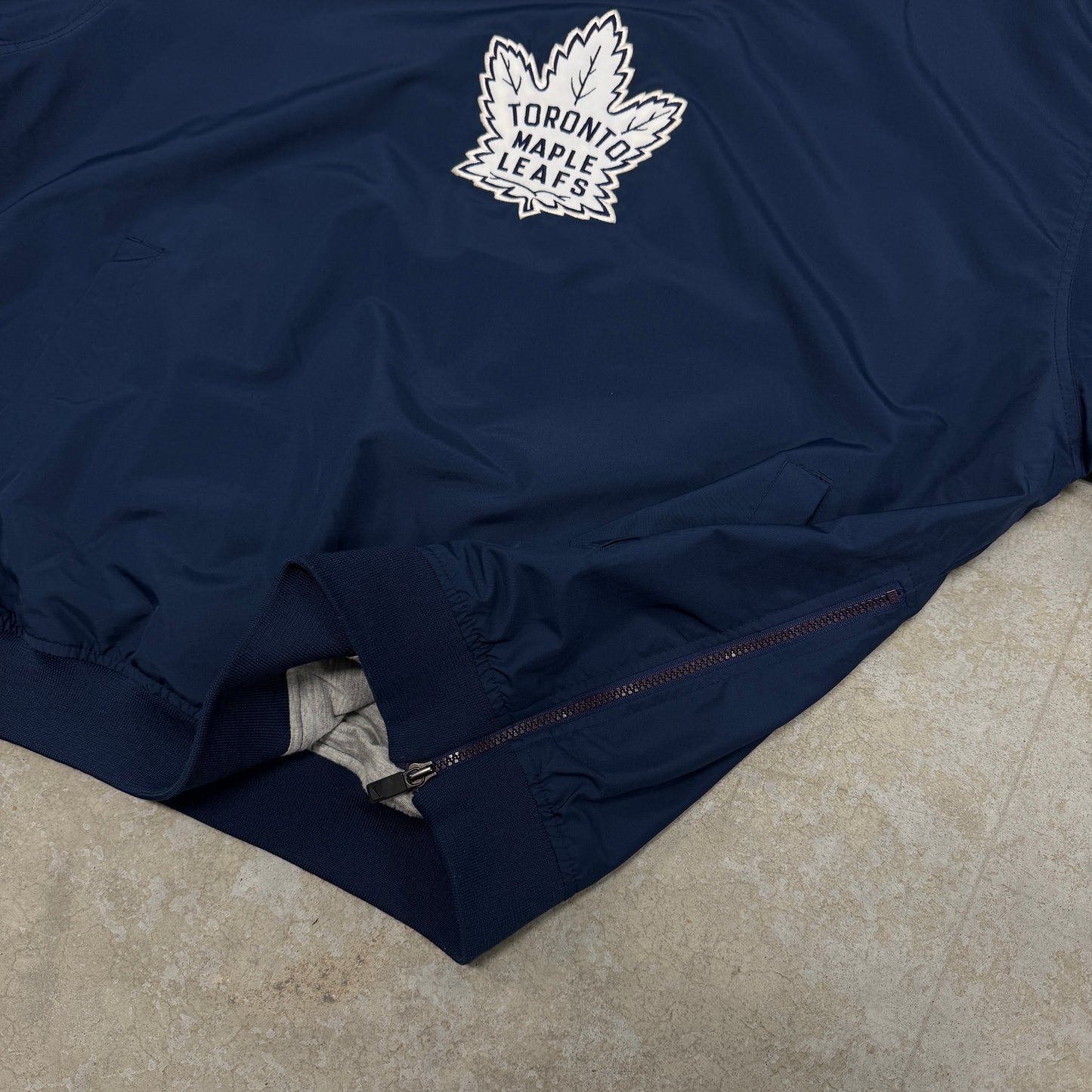 (XL) Vintage Toronto Maple Leafs Pullover Windbreaker