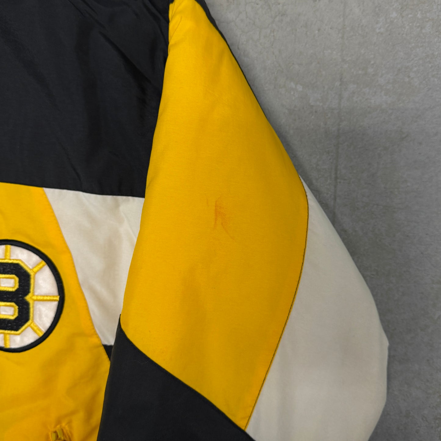 (L) 90s Boston Bruins Puffer Jacket