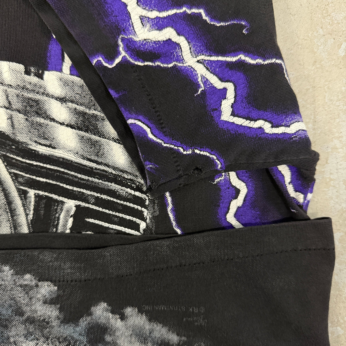(M) Vintage Harley Davidson Thunder & Lightning Shirt