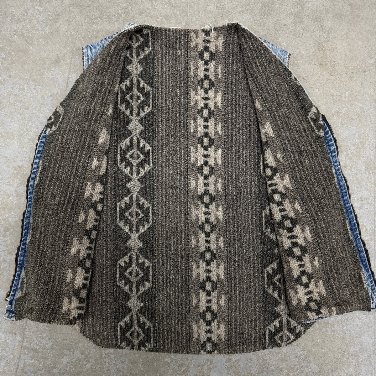 (XL) 90s Carhartt Aztec Vest