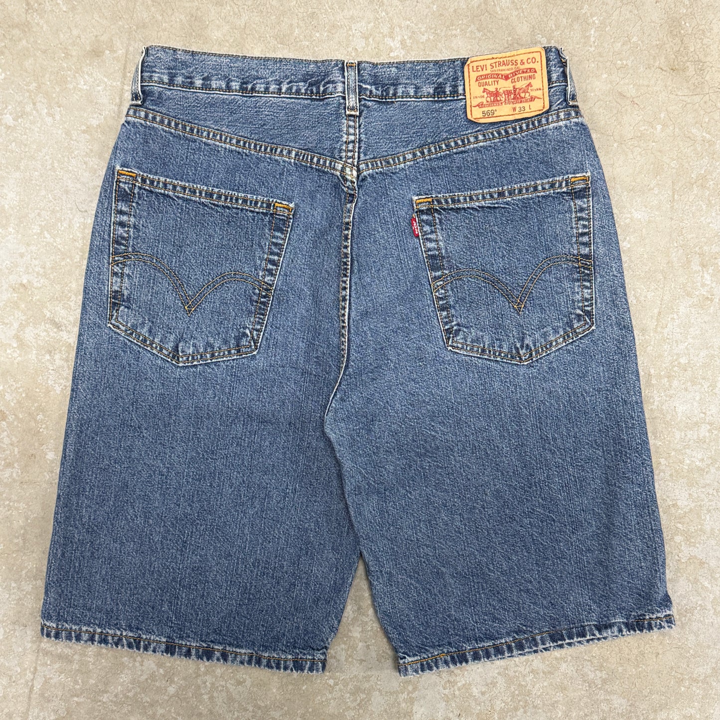(33) Vintage Levi’s Jean Shorts