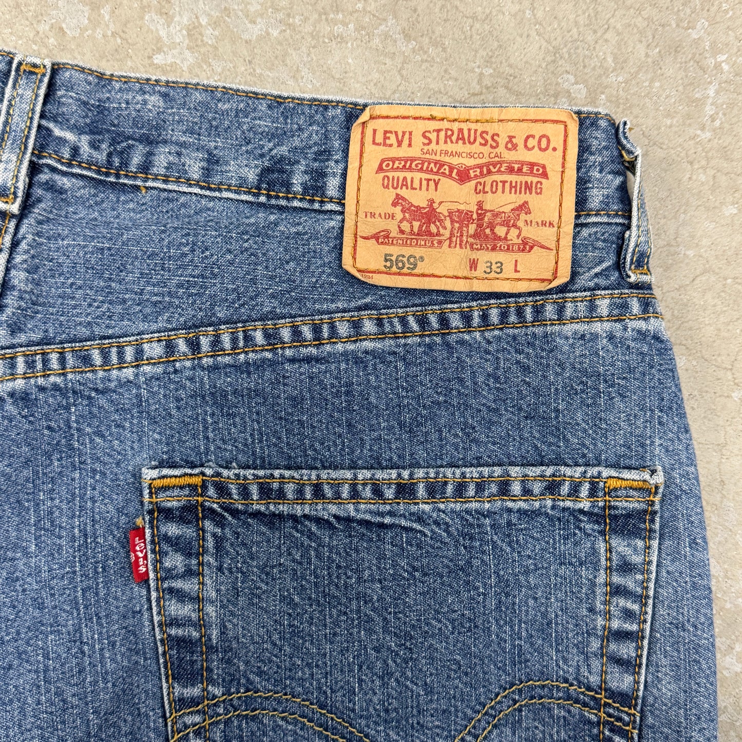 (33) Vintage Levi’s Jean Shorts