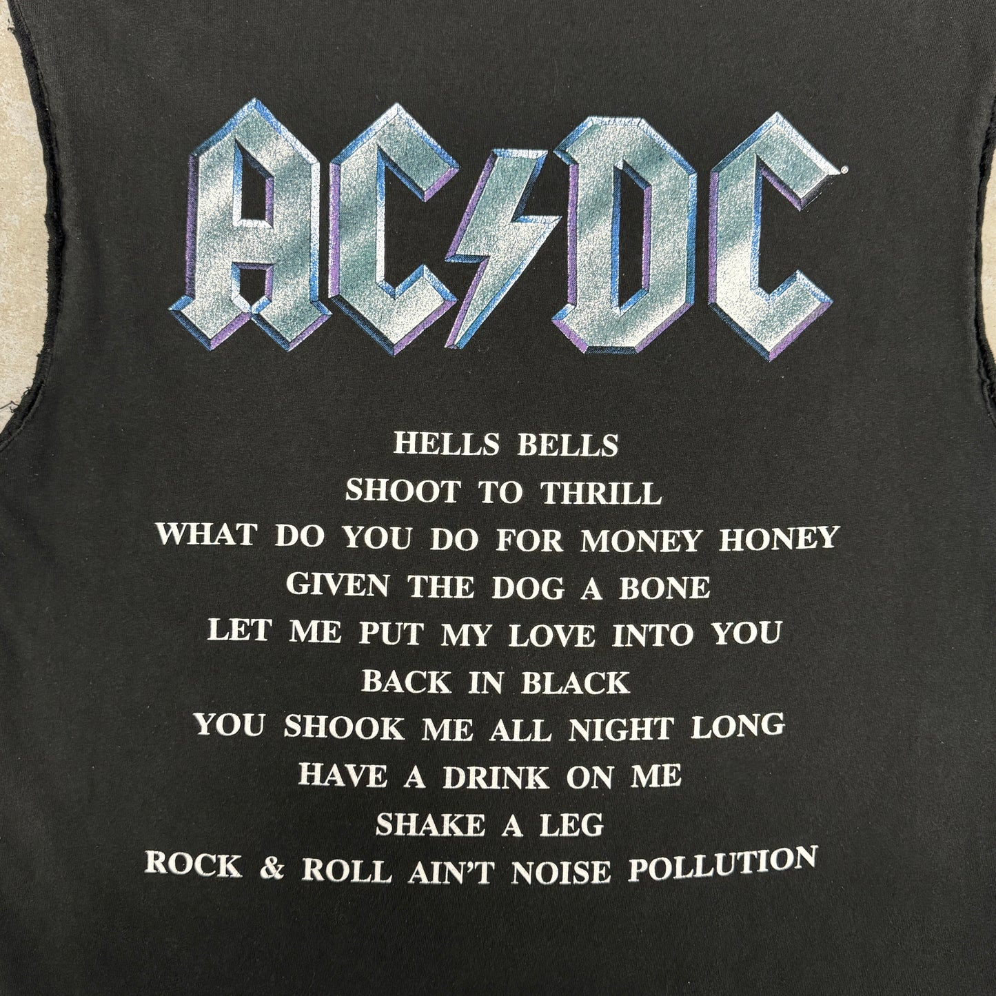 (L) Vintage AC/DC Back In Black Shirt
