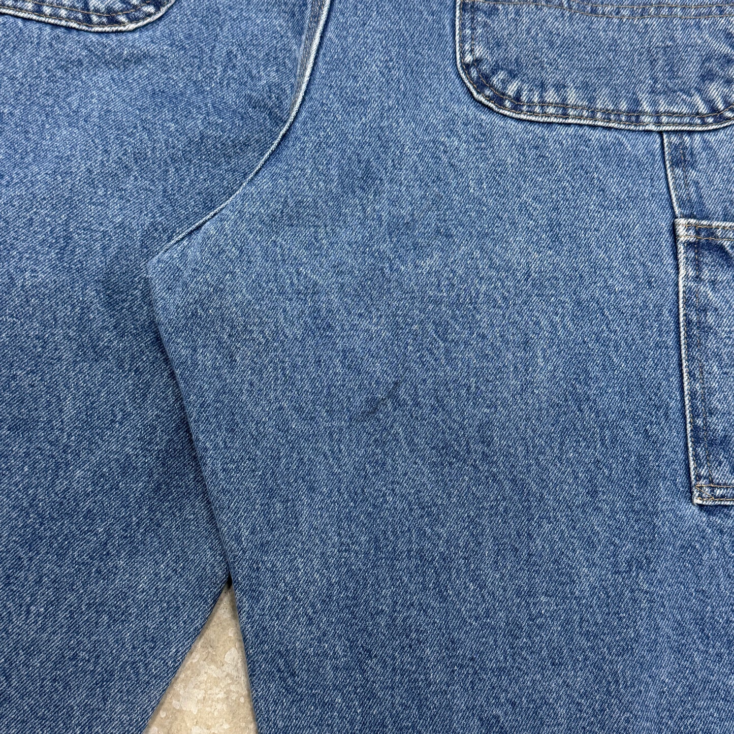 (36) Vintage Carhartt Double Knee Shorts