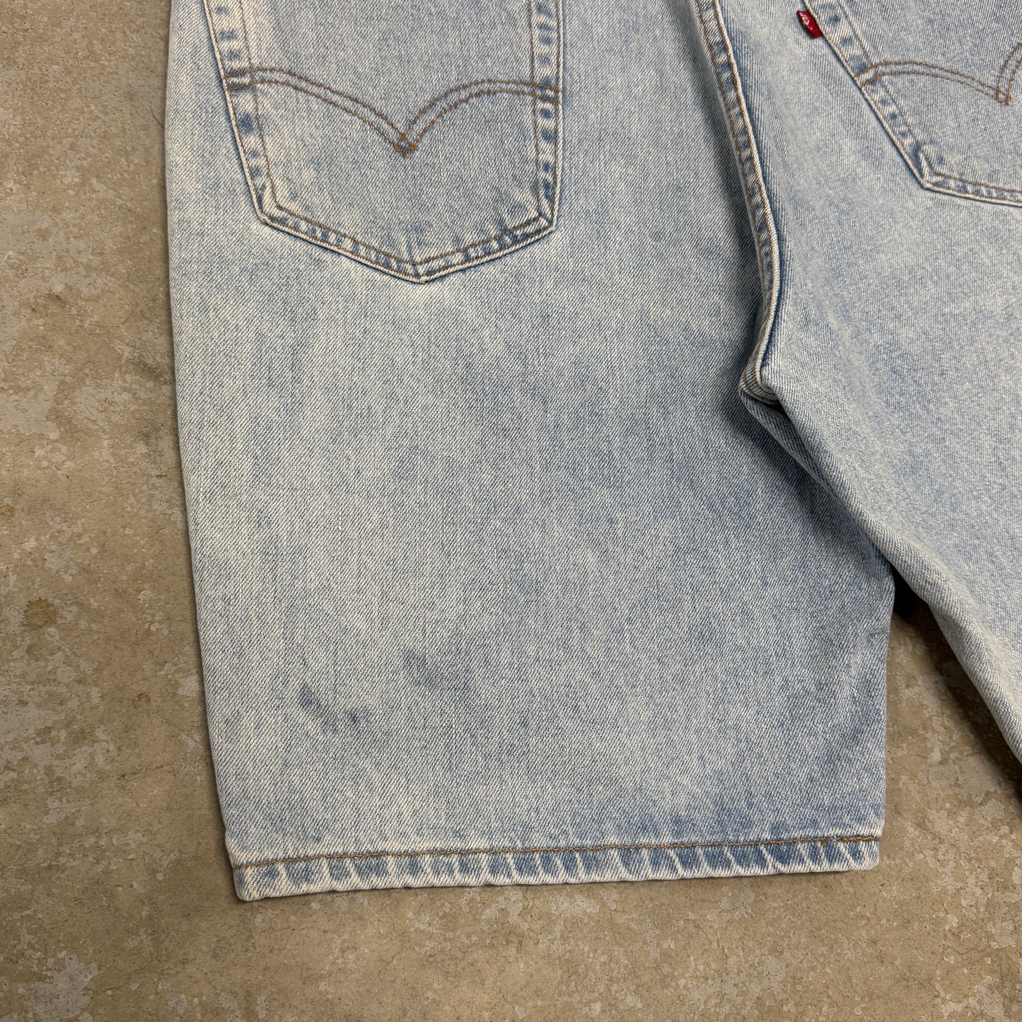 (36) Vintage Levi’s Jean Shorts