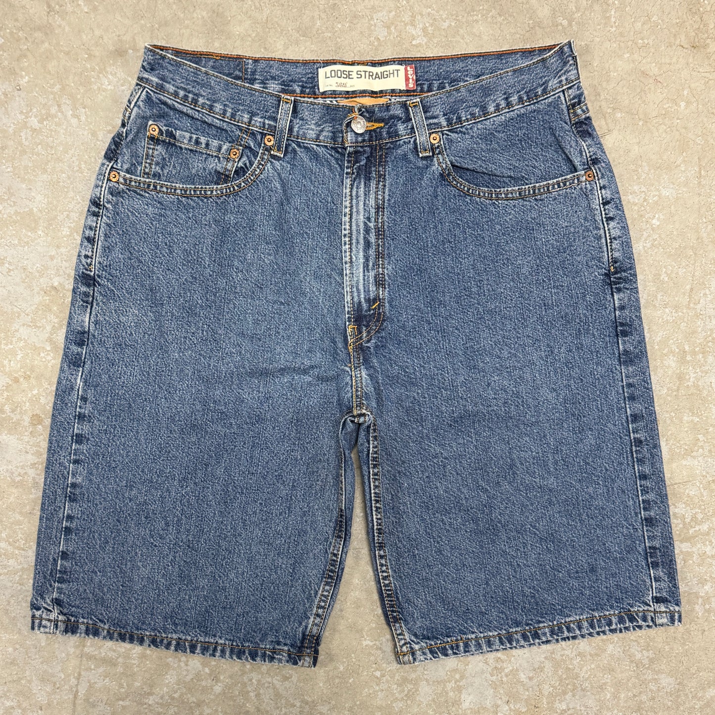(33) Vintage Levi’s Jean Shorts