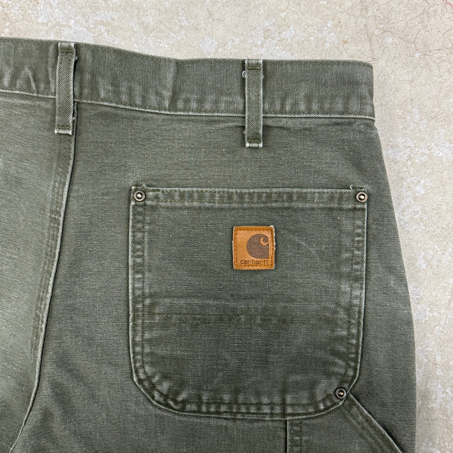 (34) Vintage Carhartt Double Knee Shorts