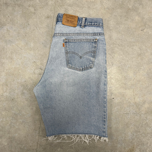 (38) Vintage Levi’s Shorts