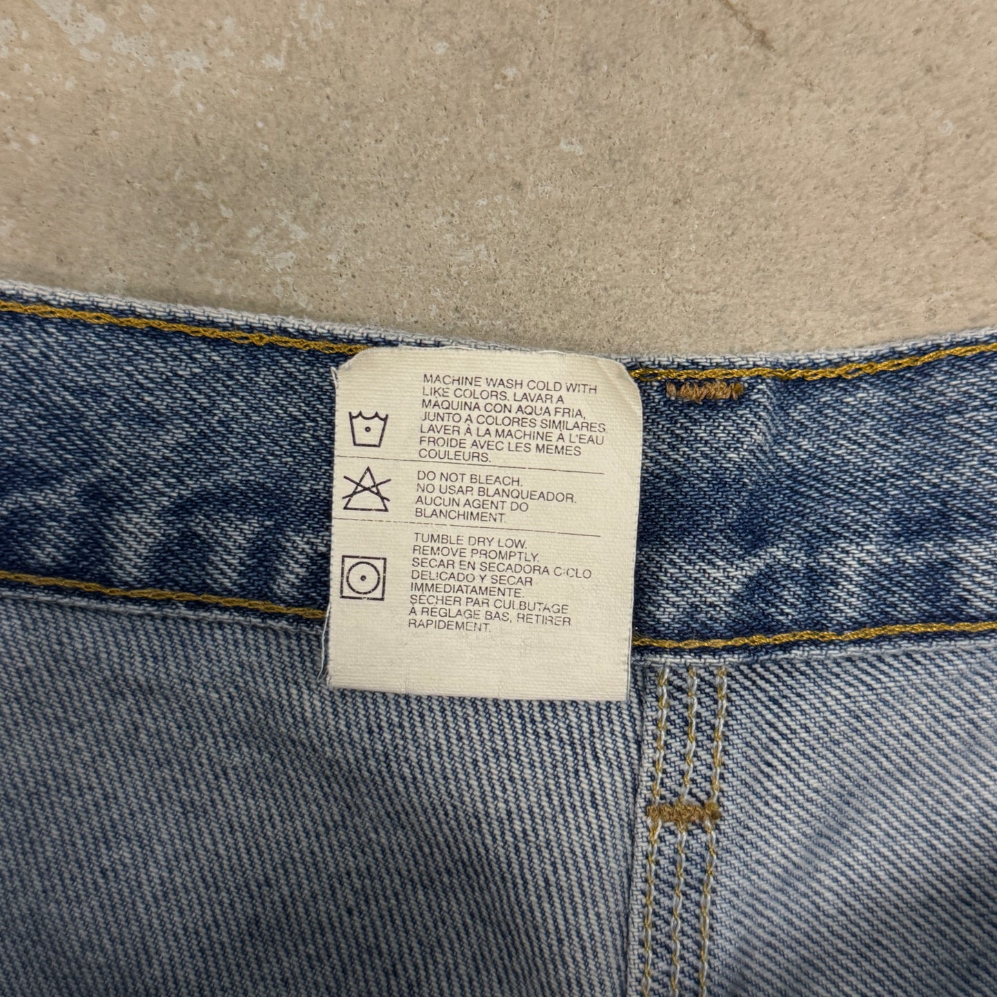 (30) 90s Carhartt Double Knee Shorts B79 DST