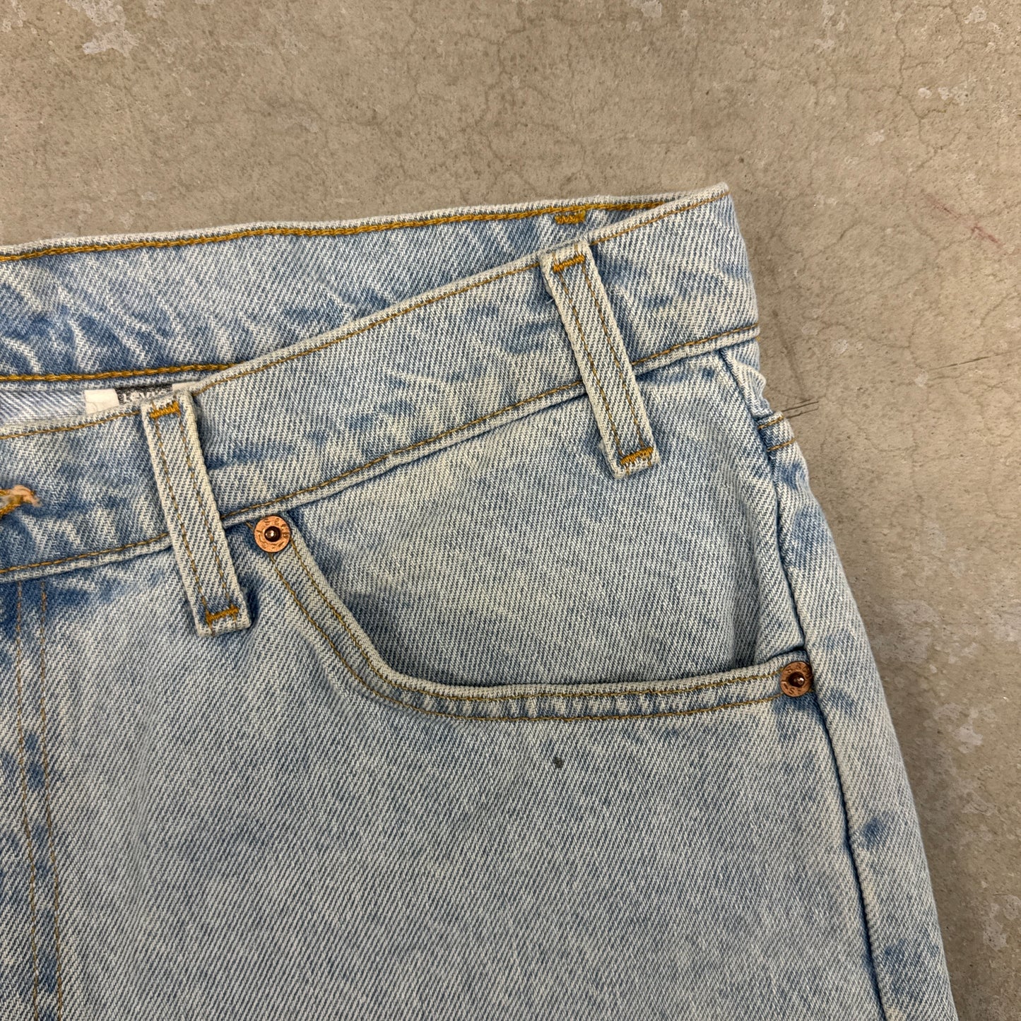 (34) Vintage Levi’s Orange Tab Jean Shorts