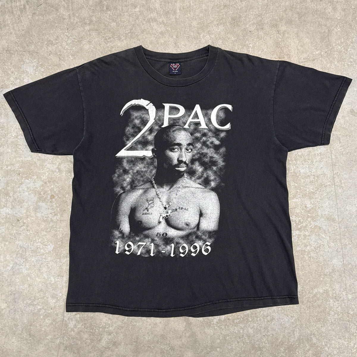 (XL) Vintage Tupac Shirt