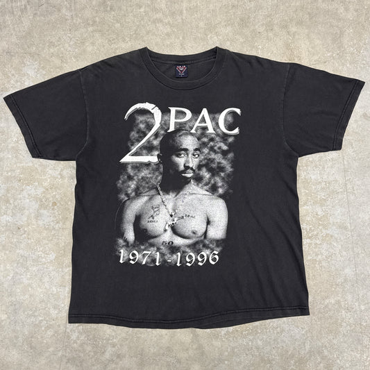 (XL) Vintage Tupac Shirt