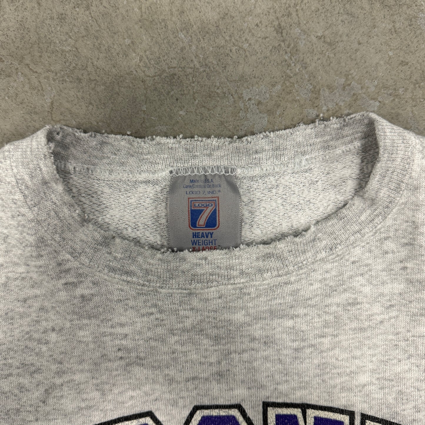 (L/XL) 1994 Toronto Raptors Distressed Crewneck
