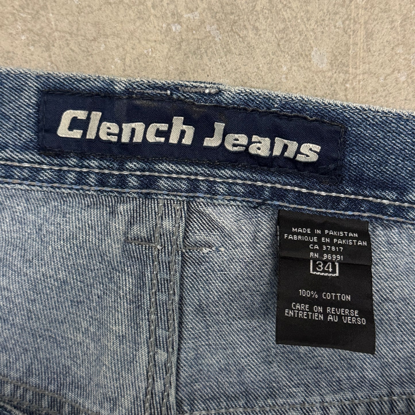 (34) Vintage Clench Jean Shorts