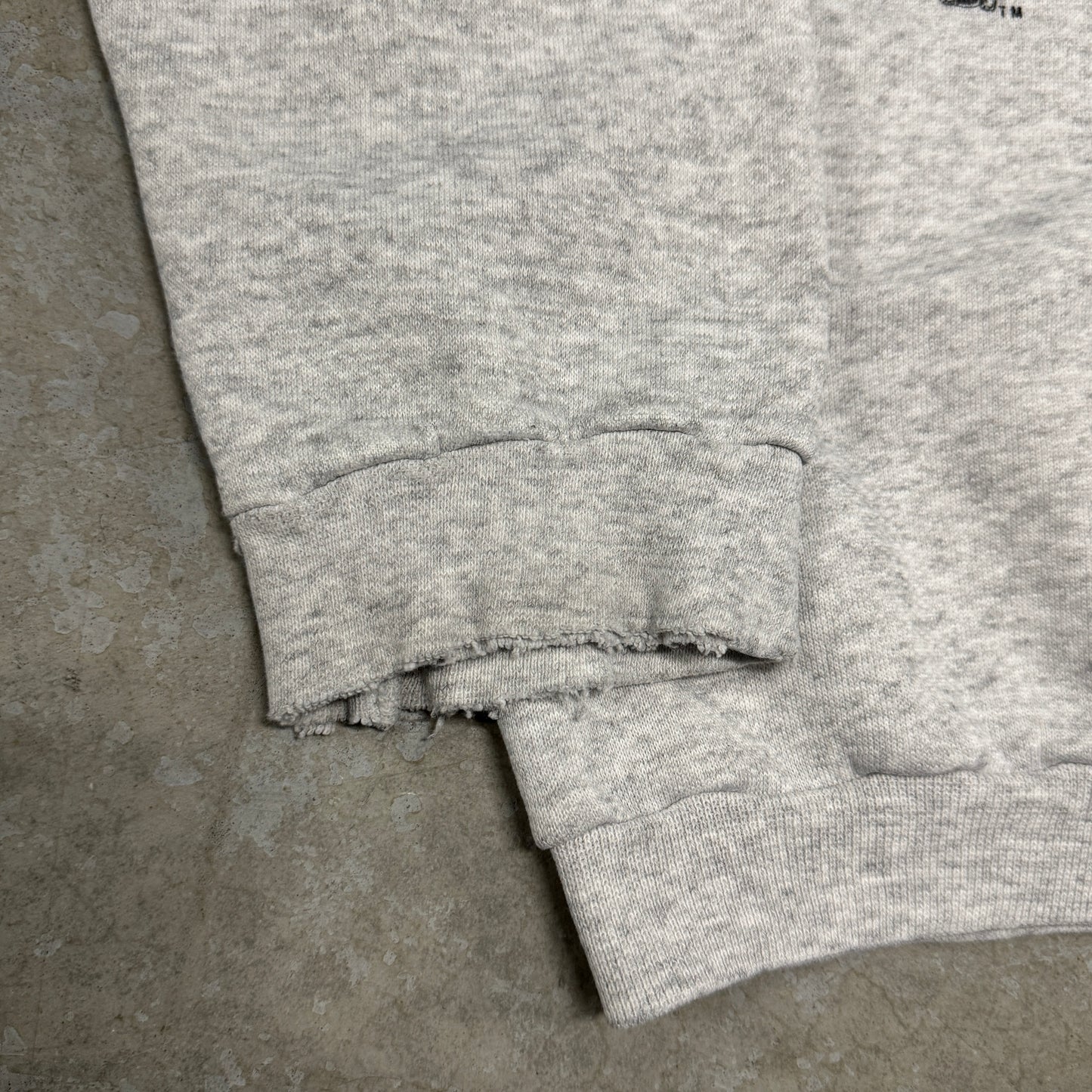 (L/XL) 1994 Toronto Raptors Distressed Crewneck