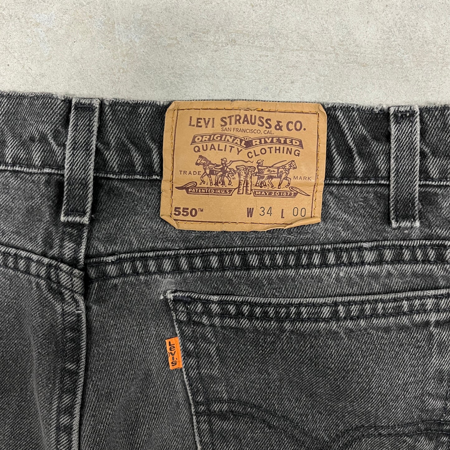 (34) Vintage Levis Jean Shorts